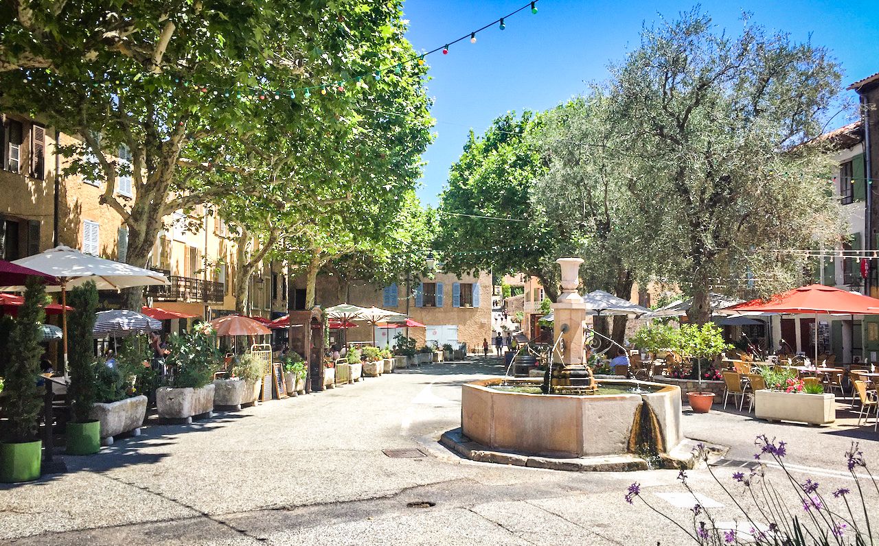 Most beautiful small towns in the South of France - Tales From The